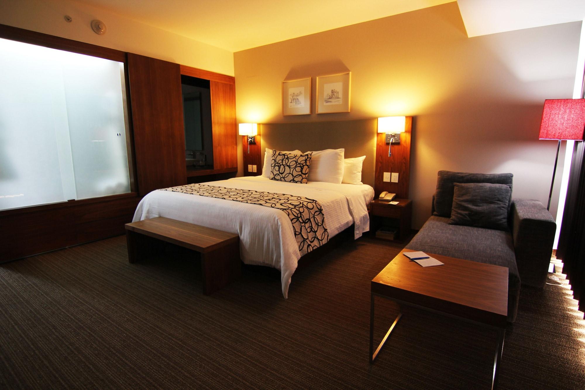 Miranda 克雷塔罗尊贵卡撒旅馆酒店 外观 照片 A room at the hotel