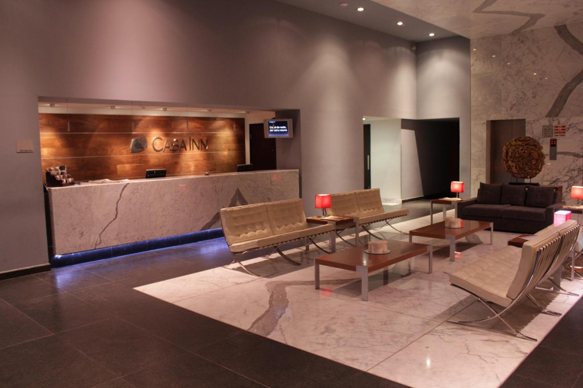 Miranda 克雷塔罗尊贵卡撒旅馆酒店 外观 照片 The lobby of the C-Jet terminal