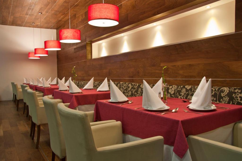 Miranda 克雷塔罗尊贵卡撒旅馆酒店 外观 照片 Restaurant interior