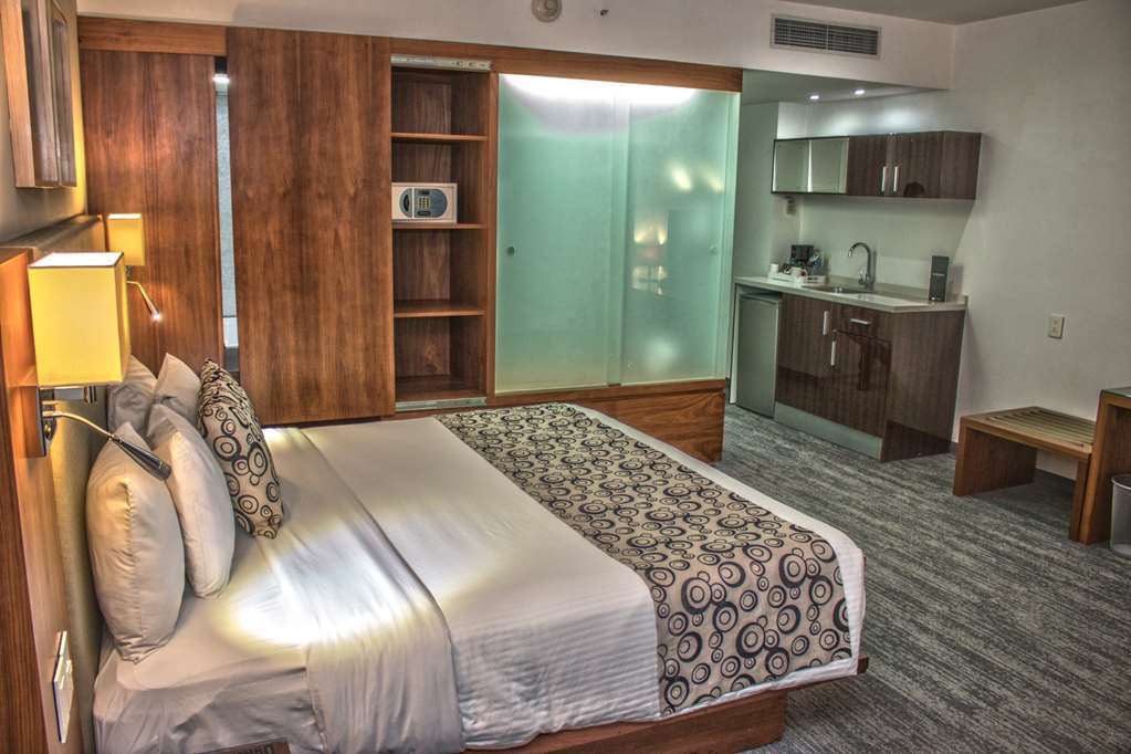Miranda 克雷塔罗尊贵卡撒旅馆酒店 客房 照片 A room at the hotel
